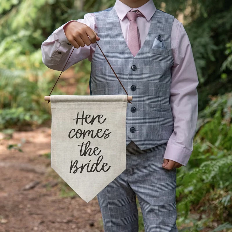 Here Comes The Bride Banner Ri - مراجعة Wedding Ceremony Supply وسعره